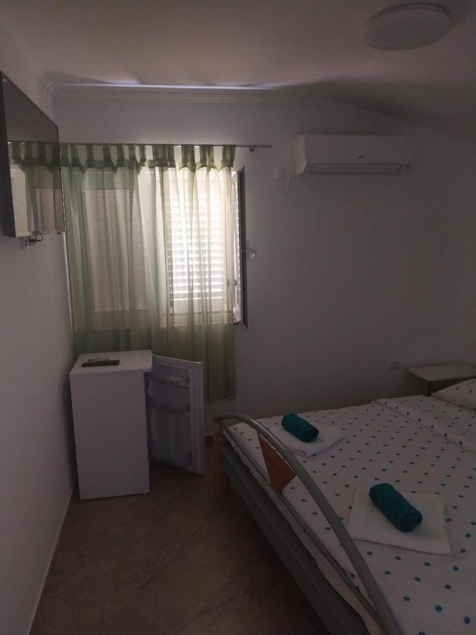 Apartments Leon Porec Exterior photo