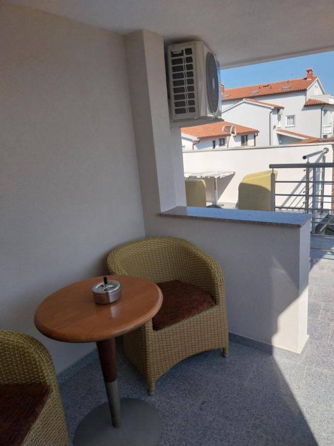 Apartments Leon Porec Exterior photo