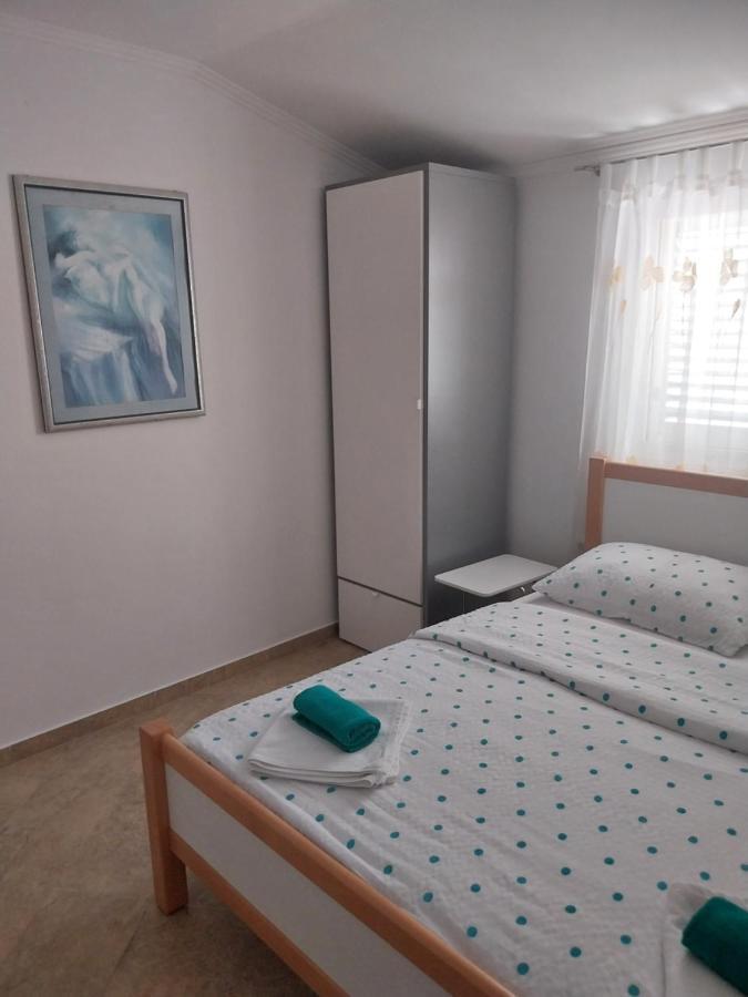 Apartments Leon Porec Exterior photo